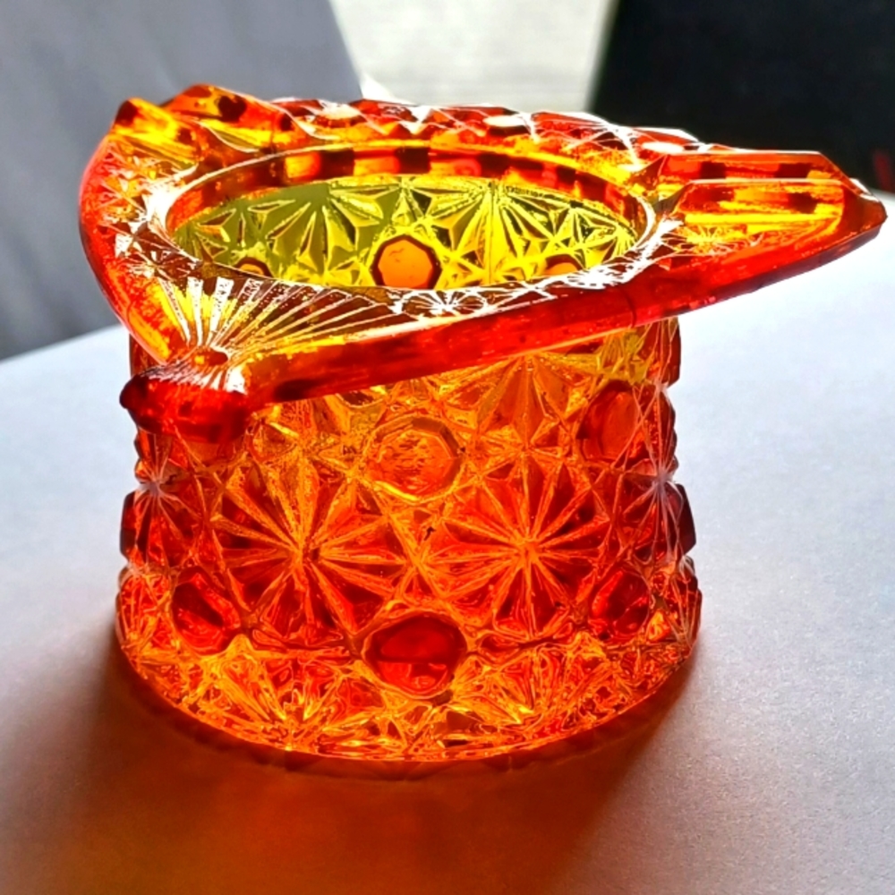 Vintage Fenton Ambrina Daisy Button Ashtray